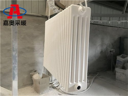 渦陽(yáng)QFGZ511鋼五柱散熱器 專(zhuān)為農(nóng)業(yè)大棚設(shè)計(jì)的鋼制散熱解決方案